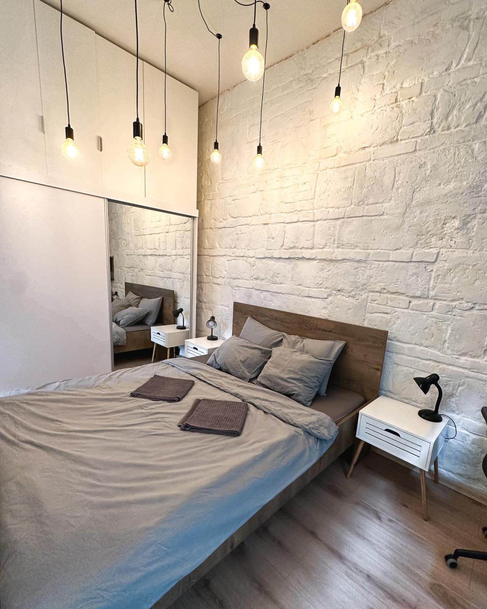 Urban With Private Garden Near Andrassy Apartament